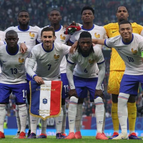 Euro 2024: Οι παίκτες της εθνικής ομάδας ποδοσφαίρου της Γαλλίας χαιρέτισαν την ήττα της ακροδεξιάς στις βουλευτικές εκλογές - Οι αναρτήσεις στα social media.