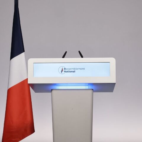 Γαλλικές εκλογές: Πώς υποδέχτηκαν τα ΜΜΕ τα αποτελέσματα - Ανακούφιση για το φρένο στην ακροδεξιά, αλλά και αβεβαιότητα για το μέλλον.