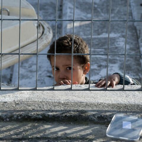 Μυτιλήνη: Ένοχοι 21 κατηγορούμενοι για «πογκρόμ» κατά μεταναστών και προσφύγων τον Απρίλιο του 2018 - Αναγνώρισε ρατσιστικά κίνητρα το δικαστήριο