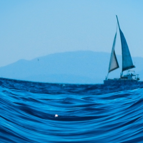 Σαντορίνη: Βυθίστηκε το ιστιοφόρο, σώοι οι επιβαίνοντες