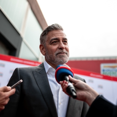 Τζο Μπάιντεν: Ποιοι διάσημοι του ζητούν να αποσυρθεί από τις εκλογές 