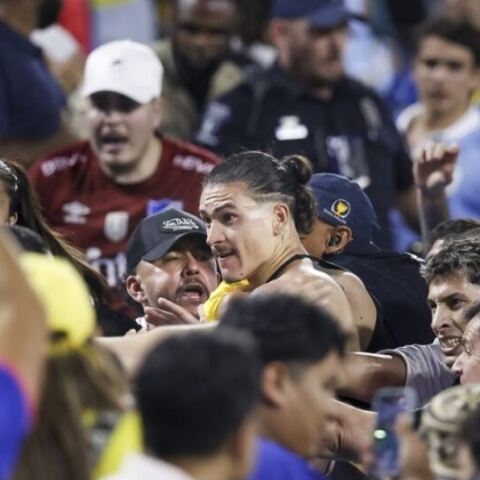 Κόπα Αμέρικα: Άγριο ξύλο μεταξύ παικτών και οπαδών