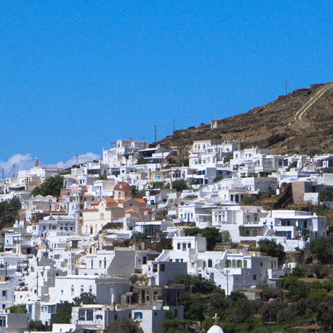 Η Τήνος είναι πολλά παραπάνω από έναν θρησκευτικό προορισμό