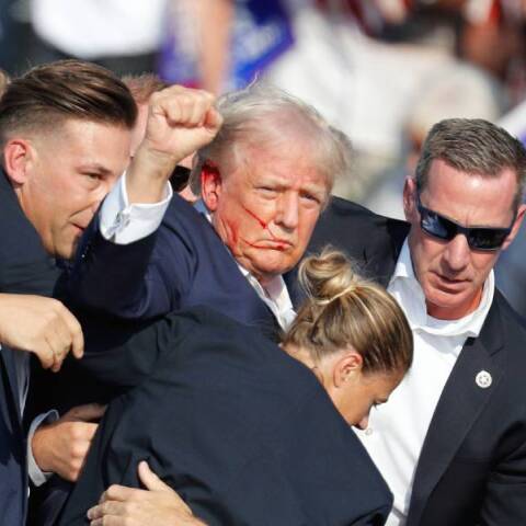 Ντόναλντ Τραμπ: Πυροβολισμοί σε προεκλογική του συγκέντρωση