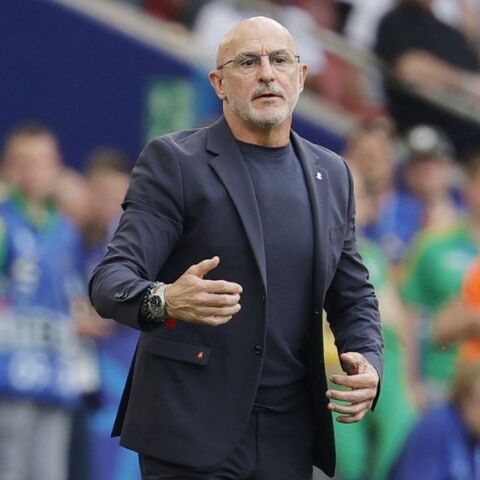 Euro 2024: Ο προπονητής της εθνικής Ισπανίας Λουίς ντε λα Φουέντε προτρέπει την Ισπανία να παραμείνει πιστή στην ταυτότητά της.