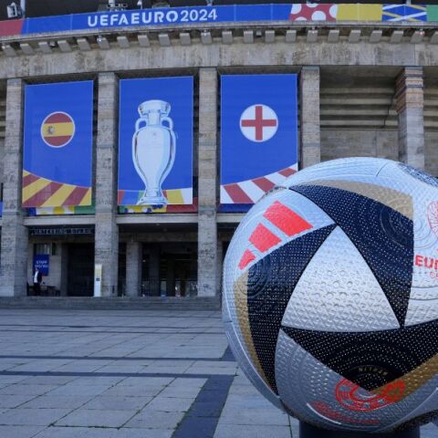 Euro 2024: Απόψε ο μεγάλος τελικός μεταξύ Ισπανίας και Αγγλίας - Πώς θα παραταχθούν οι δύο αντίπαλοι - Η ώρα και η τηλεοπτική κάλυψη του αγώνα.