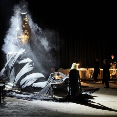 «Hecuba, not Hecuba» από τον Τιάγκο Ροντρίγκες