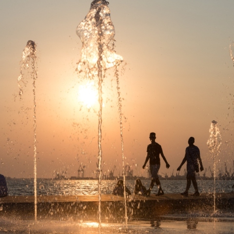 Καύσωνας: Μέχρι πότε θα συνεχίσουν οι υψηλές θερμοκρασίες