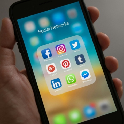 Έκθεση Ινστιτούτου Reuters: Ποιος είναι ο νέος καταναλωτής ειδήσεων;