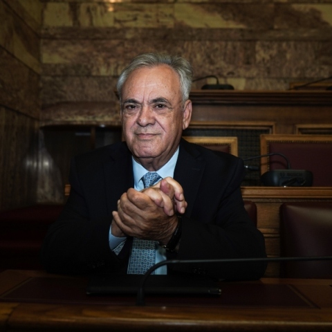 Αποχώρησε από τον ΣΥΡΙΖΑ ο Γιάννης Δραγασάκης