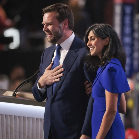 Ούσα Βανς: Ποια είναι η σύζυγος του Τζέι Ντι Βανς 