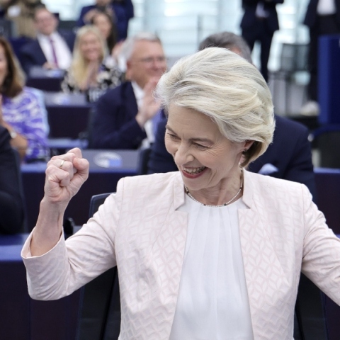 Ούρσουλα Φον ντερ Λάιεν: Πώς κατάφερε να επανεκλεγεί και τι ακολουθεί