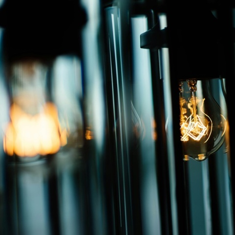 Αναμμένη λάμπα