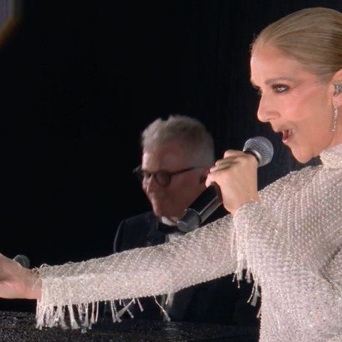 Σελίν Ντιόν: Η μαγική ερμηνεία στην τελετή έναρξης των Ολυμπιακών Αγώνων