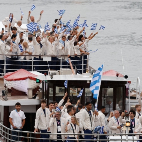 Ολυμπιακοί Αγώνες 2024: Οι Έλληνες αθλητές μέσα στο πλοιάριο 