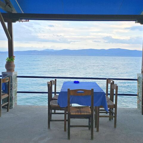 Ταβέρνα Αριστέα, Λουτρά Γιάλτρων