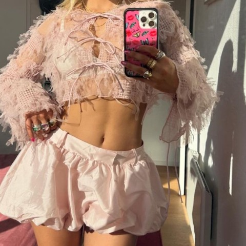 Balloon mini φούστες: Τα σχέδια που ξεχωρίσαμε στην αγορά