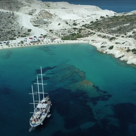 Η παραλία Πράσσα στην Κίμωλο, η πιο καθαρή παραλία στο κόσμο
