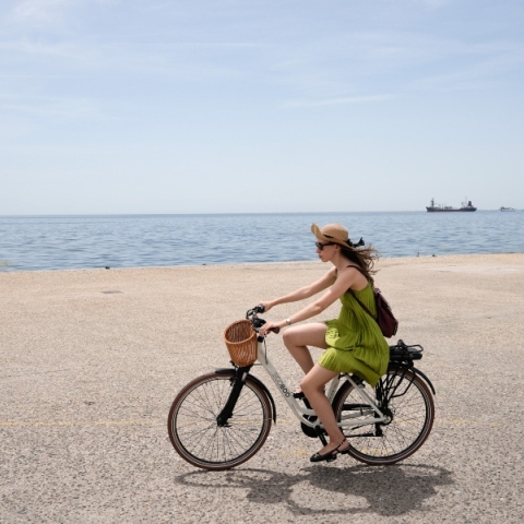 Καιρός αύριο: Ζέστη και άνεμοι μέχρι 8 μποφόρ την Τετάρτη