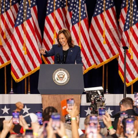 ΗΠΑ: Η Κάμαλα Χάρις ξεκινά διαφημιστική εκστρατεία ύψους 50 εκατομμυρίων δολαρίων - Στη δημοσιότητα το πρώτο προεκλογικό σποτ της καμπάνιας.