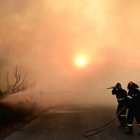 Φωτιά στην Εύβοια: Εκκενώνεται το Αφράτι 