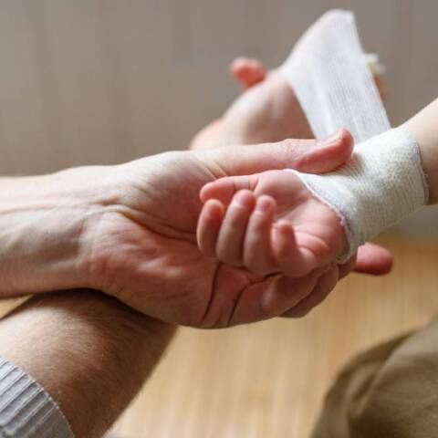 Πού οφείλεται η αύξηση των καταγμάτων στα παιδιά;