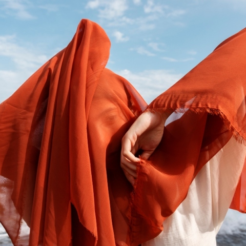 10 καφτάνια ιδανικά για κάθε καλοκαιρινή περίσταση