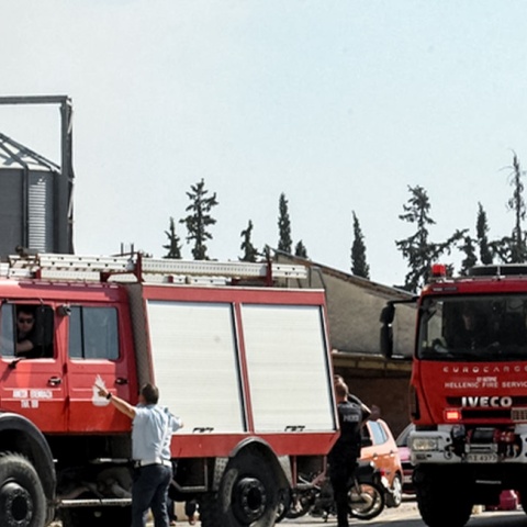 Πυροσβεστικά οχήματα στην Εύβοια