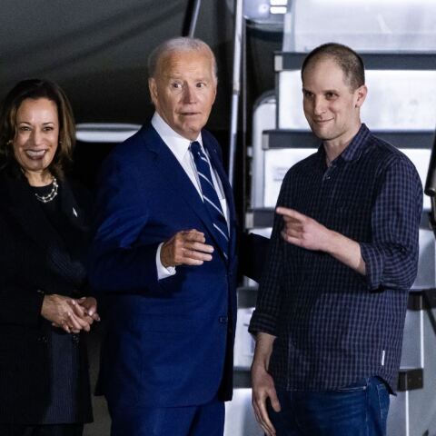 Ο Τζο Μπάιντεν και η Κάμαλα Χάρις υποδέχτηκαν τον δημοσιογράφο της WSJ, Έβαν Γκέρσκοβιτς