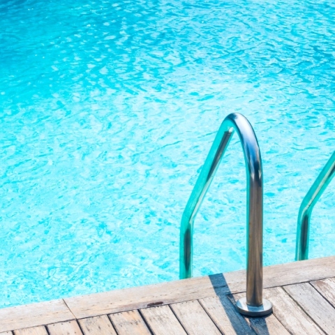 Ποιες είναι οι οικονομικότερες πισίνες της Αθήνας;