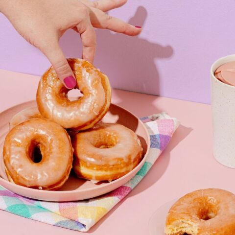 Ποιοι γιορτάζουν σήμερα 4 Αυγούστου 2024; Το εορτολόγιο της Athens Voice σου τους θυμίζει. Μην ξεχάσεις να τους δώσεις τις καλύτερες ευχές σου!