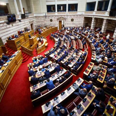 Παρακολουθήσεις: Όλα μέλι γάλα;