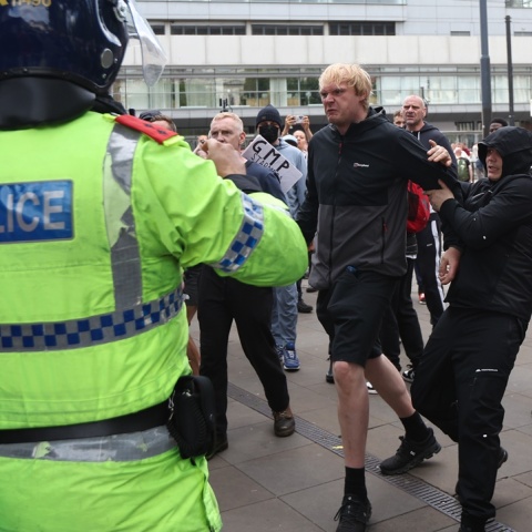 Διαδηλωτές στη Βρετανία