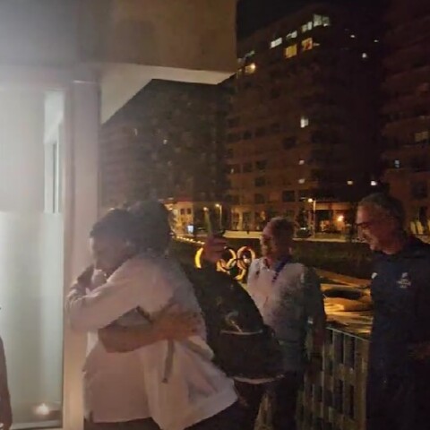 Ο Εμμανουήλ Καραλής αποθεώθηκε στο Ολυμπιακό Χωριό μετά το χάλκινο