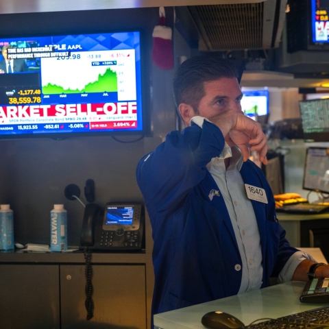 Χρηματιστήρια: οι δύο φόβοι που προκάλεσαν την ελεύθερη πτώση των δεικτών