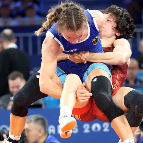 Ολυμπιακοί Αγώνες 2024: Ήττα για τη Μαρία Πρεβολαράκη στον πρώτο αγώνα της πάλης από τη Γερμανίδα Βέντλε - Από τι εξαρτάται το μέλλον της στη διοργάνωση.