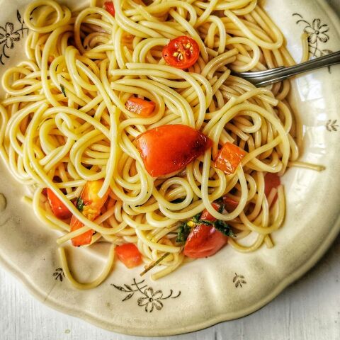 9 εύκολες και γρήγορες μακαρονάδες για το καλοκαίρι