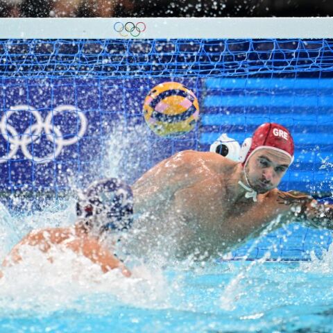 Ολυμπιακοί Αγώνες 2024: Ελλάδα εναντίον Σερβίας στον προημιτελικό του πόλο ανδρών - Η εξέλιξη της σπουδαίας αναμέτρησης και το link για live μετάδοση.  