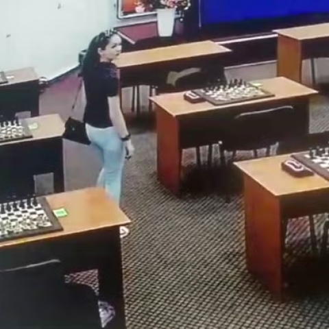 Ρωσίδα σκακίστρια κατηγορείται για απόπειρα δηλητηρίασης αντίπαλου της με υδράργυρο - Ομολόγησε «προσωπική εχθρότητα» - Αντιμετωπίζει ποινή φυλάκισης. 