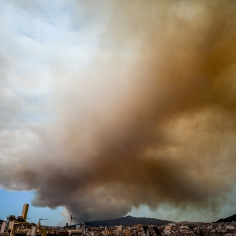 Φωτιά στην Αττική: Τι πρέπει να προσέξουμε λόγω του καπνού