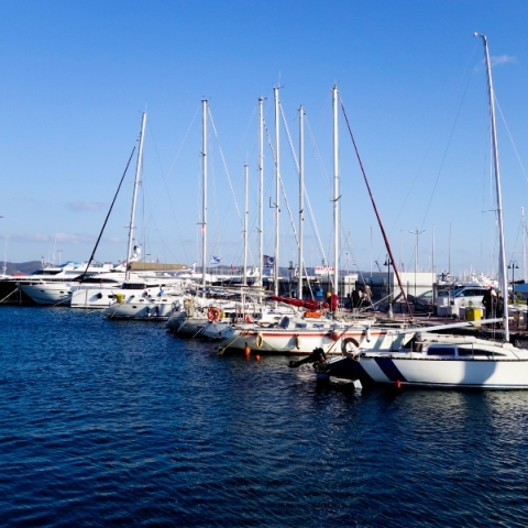 Φωτιά στην Αττική: Πλοία θα δέσουν στο Λαύριο αντί στη Ραφήνα