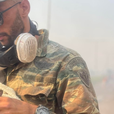 Φωτιά στην Αττική: Ο εθελοντής που έσωσε ένα γατάκι περιγράφει