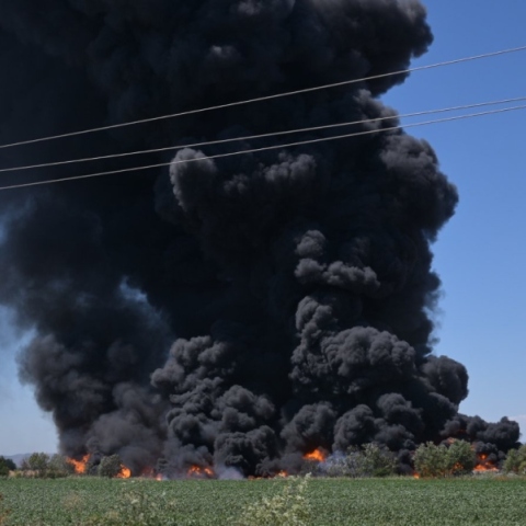 Λάρισα: Μήνυμα 112 για φωτιά σε εργοστάσιο ανακύκλωσης