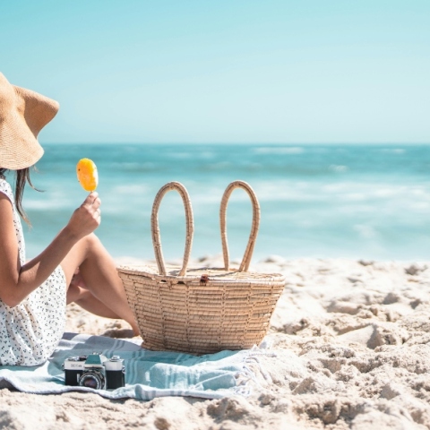 Ήλιος και ροδόχρους ακμή: Πώς αποφεύγονται οι εξάρσεις;