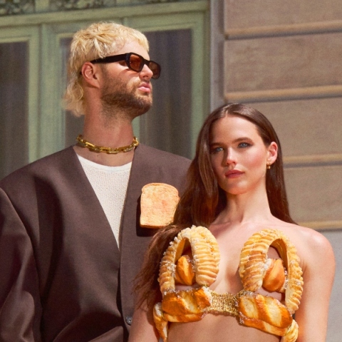 SOFI TUKKER: Η κασέτα του καλοκαιριού για τους αναγνώστες της Athens Voice και τους ακροατές του Voice 102.5.