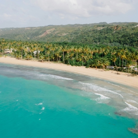 Υπερτουρισμός: Η τουριστική βιομηχανία στρέφεται στα ιδιωτικά νησιά 