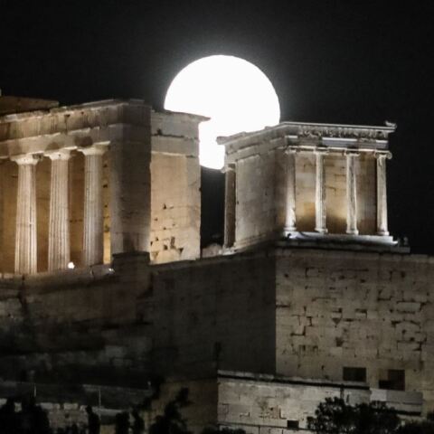 Σήμερα το βράδυ η πανσέληνος του Αυγούστου - Γιατί είναι ξεχωριστή