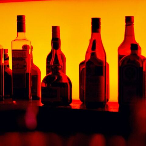 Σαντορίνη: Κρυφός οίκος ανοχής λειτουργούσε σε μπαρ