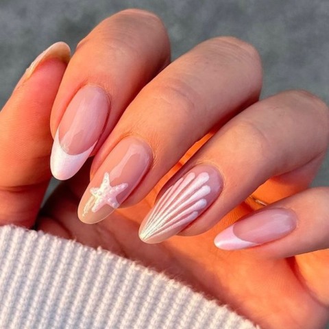 Seashell nails