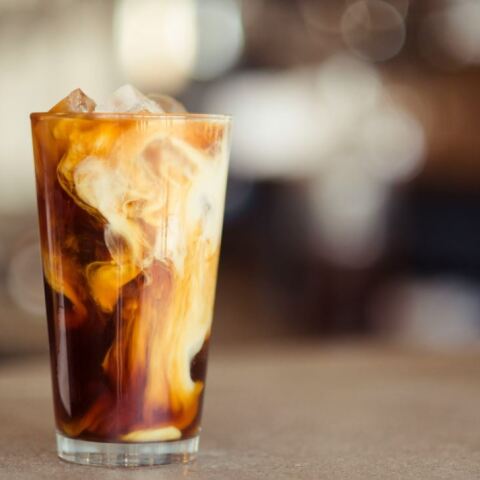 Η ακρίβεια «χτυπάει» τον καφέ - Πάνω από 4 ευρώ θα φτάσει η τιμή του